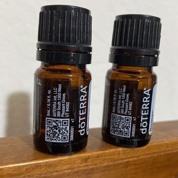 NEW Doterra Roman Chamomile oil expired 2021 - Picture 2 of 7